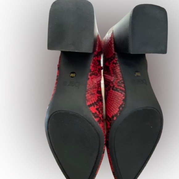 Bar lll but should be Bar none! Faux, sz 8! NWB, red snakeskin, true to fit! - Picture 6 of 11